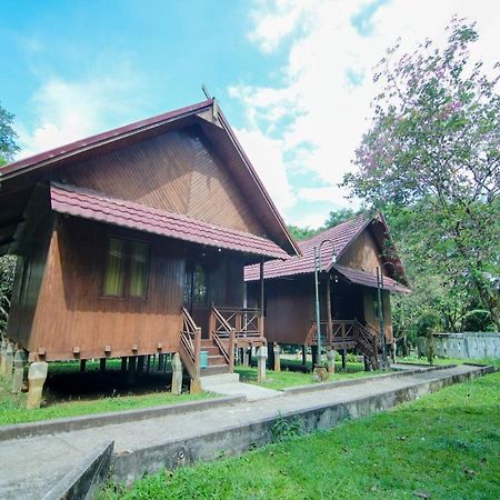Oyo 3475 Villa Ex Mtq Pagaralam ภายนอก รูปภาพ