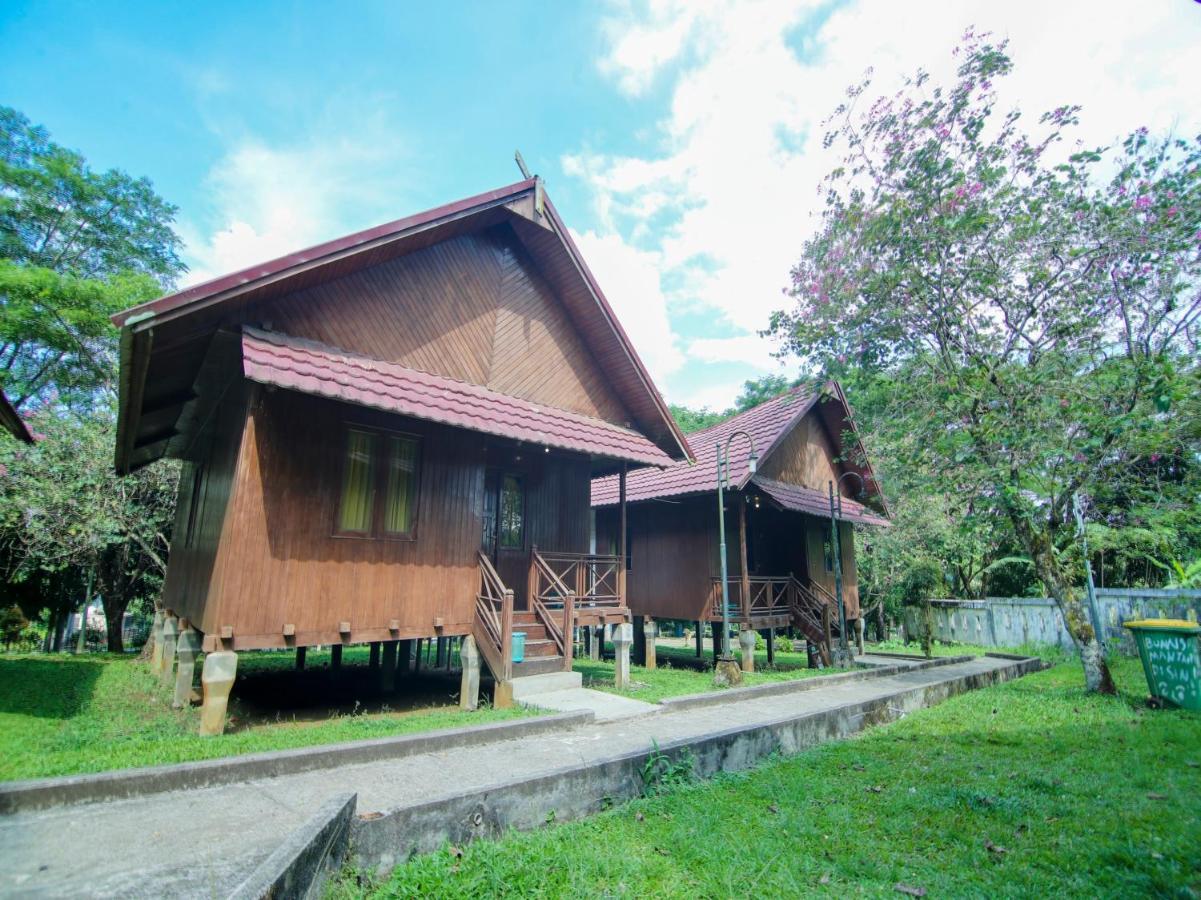 Oyo 3475 Villa Ex Mtq Pagaralam ภายนอก รูปภาพ