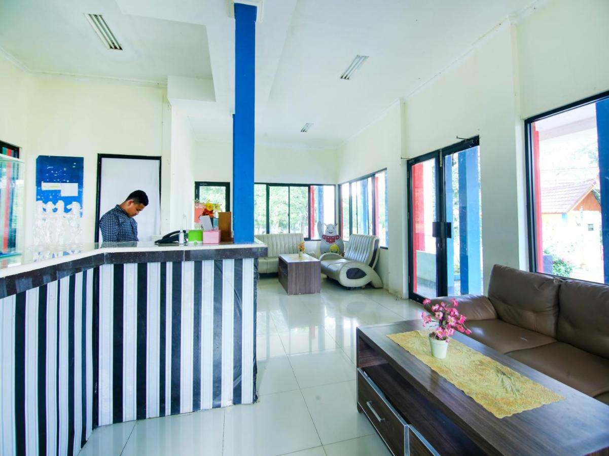 Oyo 3475 Villa Ex Mtq Pagaralam ภายนอก รูปภาพ